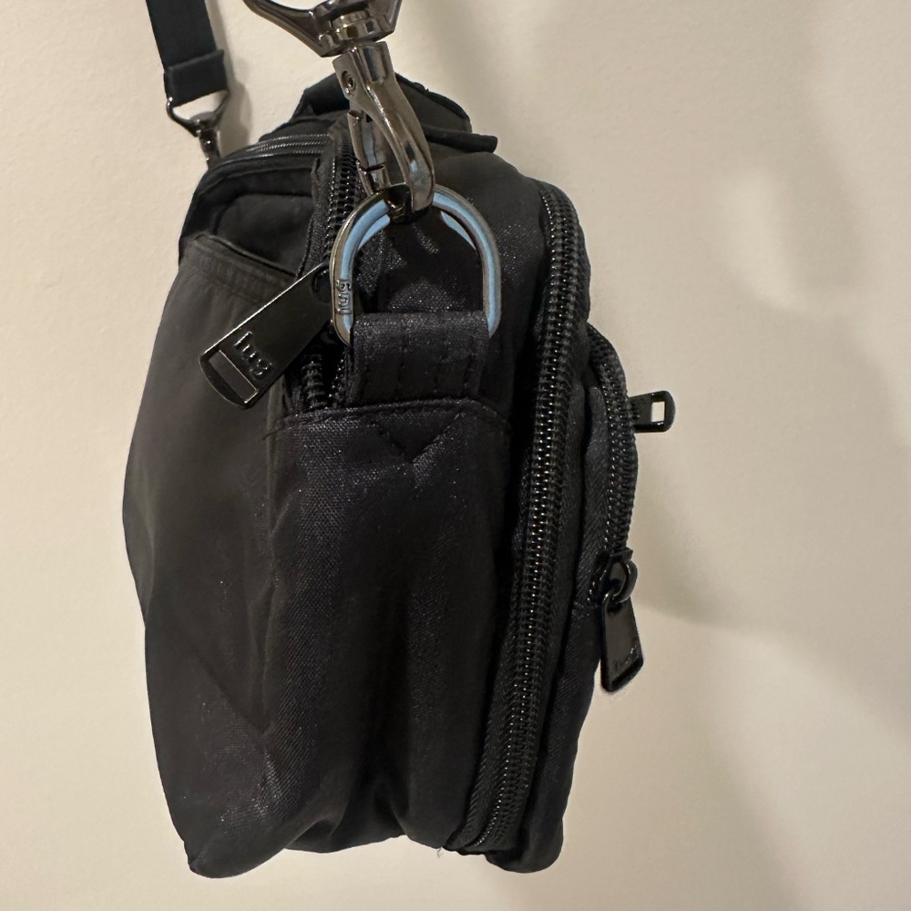 Lug Scoop Crossbody Bag Purse -  Black - Picture 9 of 11